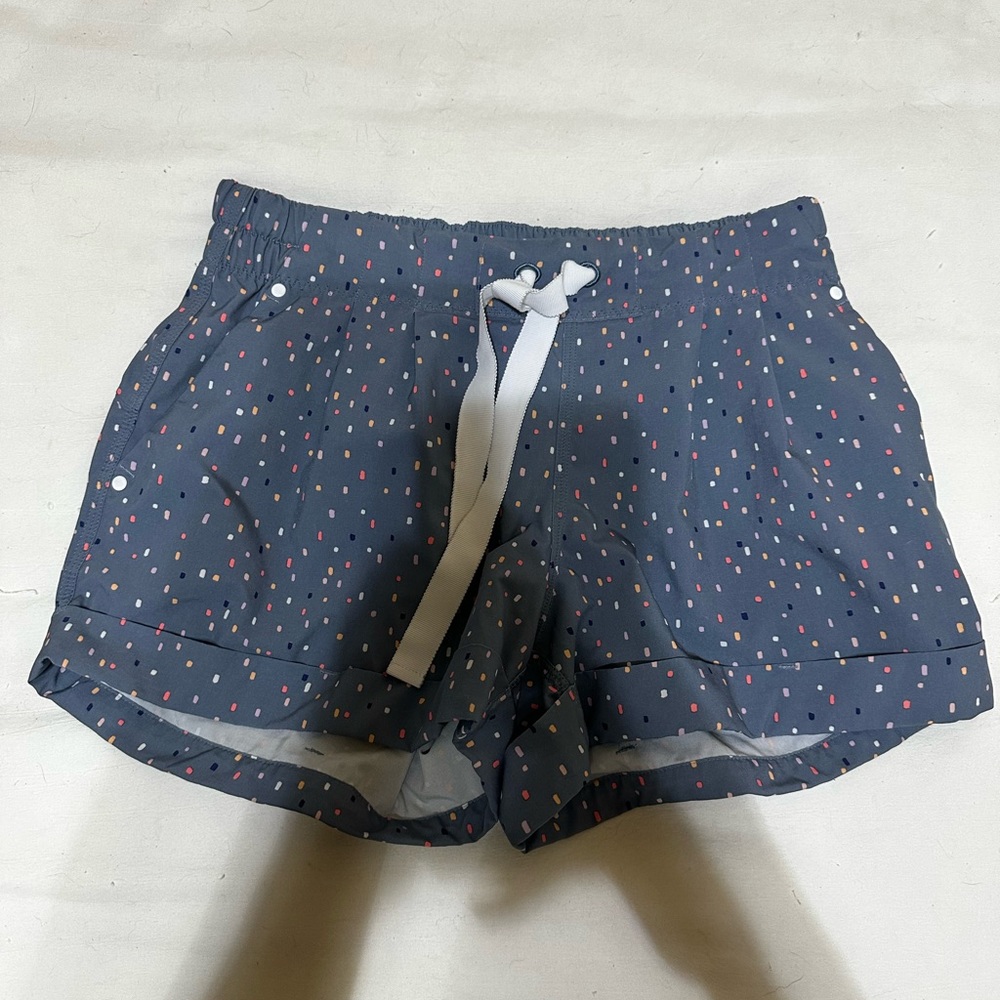 Lululemon Shorts (8)